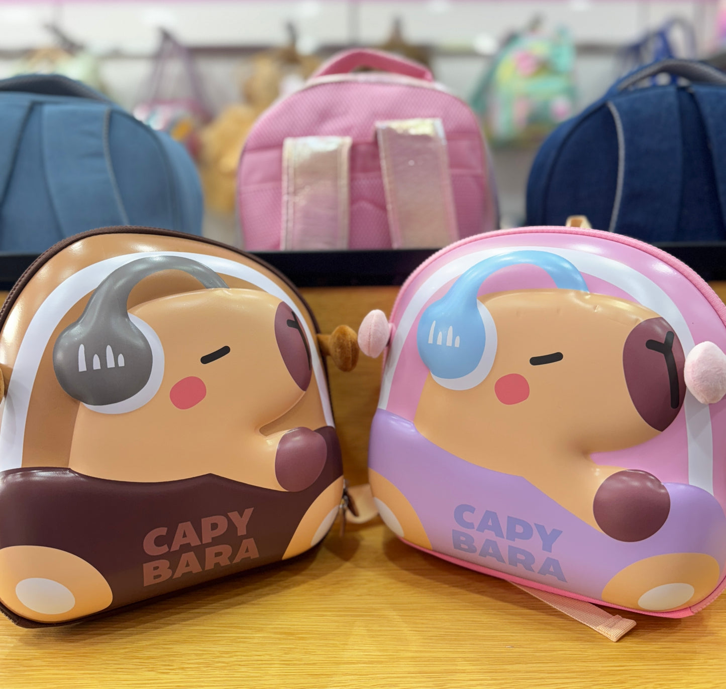 Sac à coque maternelle capybara