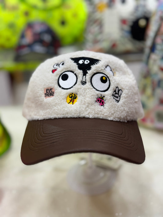 Casquette peluche eye theme