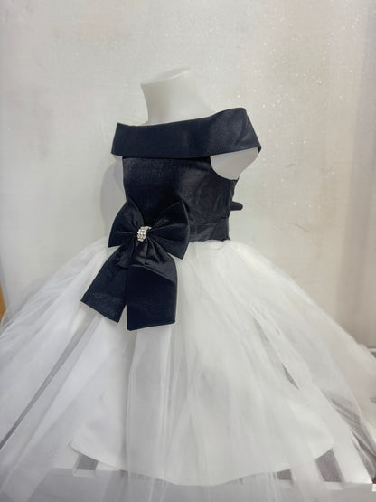Robe 11051 black white